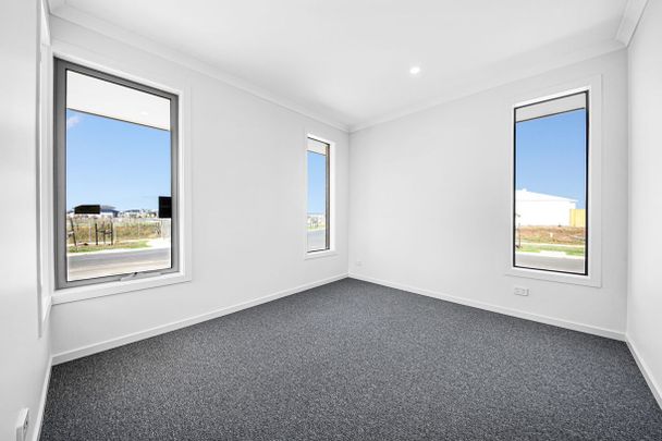 Fabulous 3Br Home in Tarneit! - Photo 1