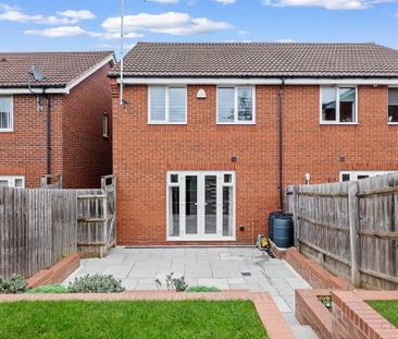 3 bedroom semi-detached house to rent - Photo 6