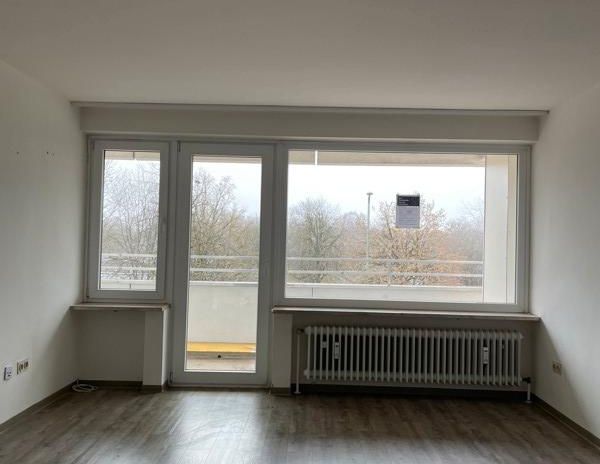 Frisch renoviert in Freimann! 2-Zimmer-Wohnung mit Einbauküche und Balkon - Photo 1