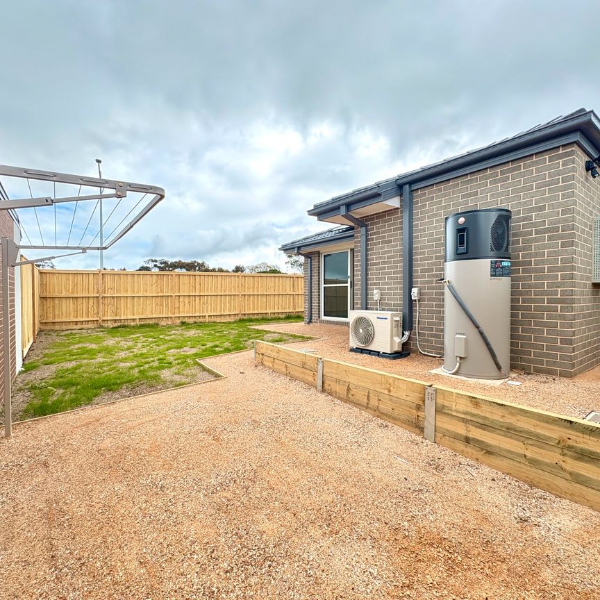 2 Munro Drive, Charlemont, VIC, 3217 - Photo 1