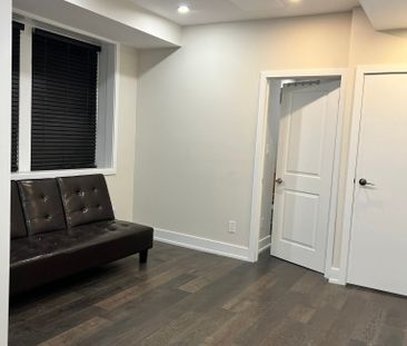 For Lease - 117 Pauline Avenue, Toronto, Ontario - Photo 4