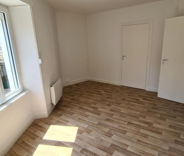 Location Appartement 2 pièces 46m² LUSIGNAN 86600 - Photo 5