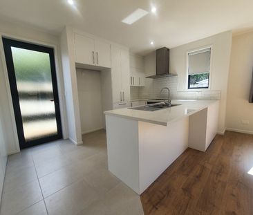 Near New Build, With Room to Move! - Photo 6