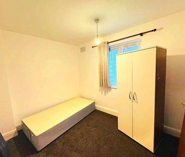 Grand Avenue, Wembley, Middlesex, HA9 - Photo 5