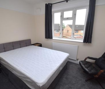 1 bedroom in a house share to rent - Photo 5