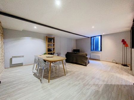 Location Appartement 2 pièces 51m² STE FOY LA GRANDE 33220 - Photo 2