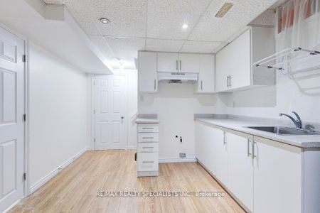 For Lease - 42 Trumpet Valley Boulevard, Brampton, Ontario - Photo 3