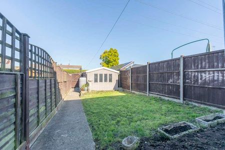 Beaumont Road, Cheltenham, GL51 - Photo 3