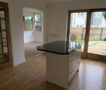 4 bedroom detached house to rent - Photo 1