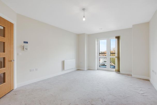 1 bedroom retirement property to rent - Photo 1