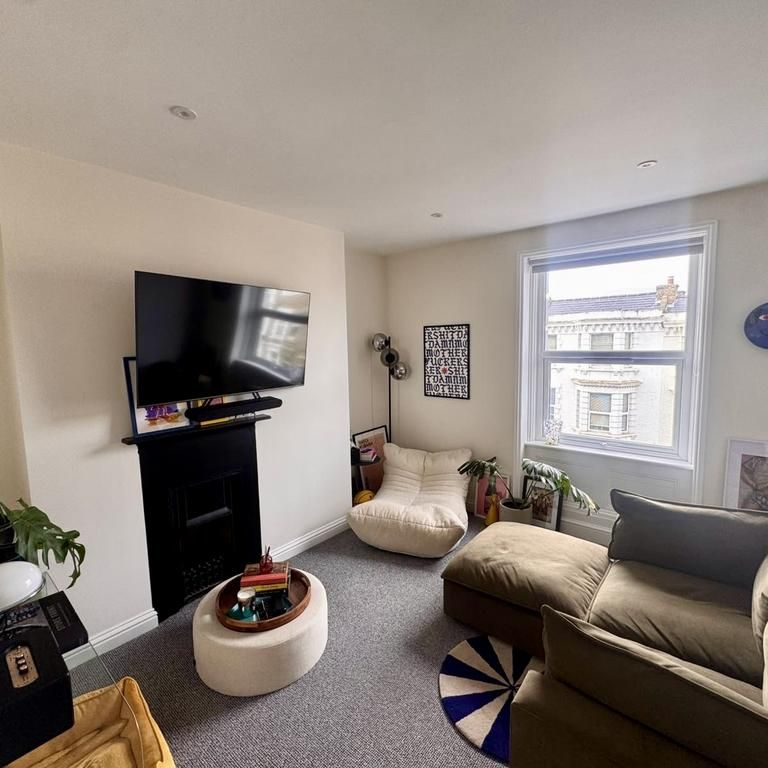 1 bedroom flat to rent - Photo 1