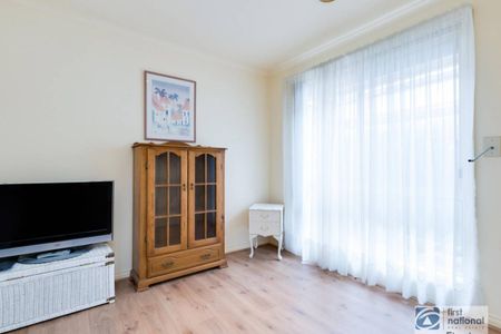 Modern 3-Bedroom Unit – Prime Cranbourne Location - Photo 4