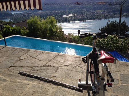MONTAGNOLA, VILLA CON VISTA LAGO E PISCINA IN AFFITTO - Photo 3