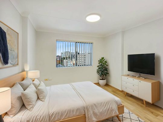 Perfectly Positioned 2 Bedroom Apartment! - Photo 1