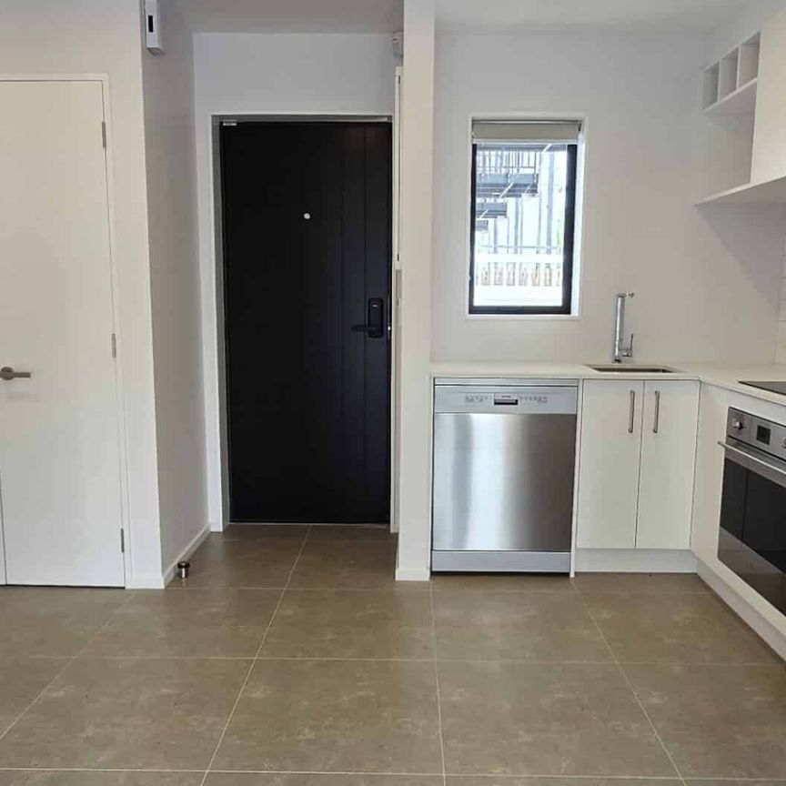 Brand New Two Apartment In the City Centre! - Photo 1