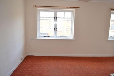 Market Street, Wymondham, Norfolk, NR18 - Photo 3