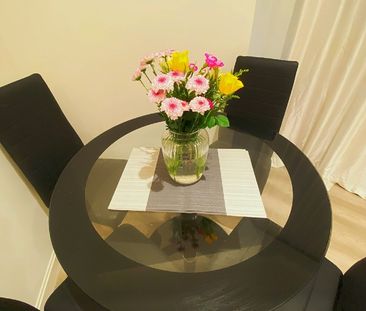 Studio Flat, Marsh Wall, E22 - Photo 2