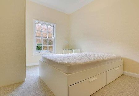 St. Pauls View Apts, Amwell Street, London, EC1R - Photo 5