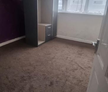 4 bedroom terraced house to rent - Photo 4