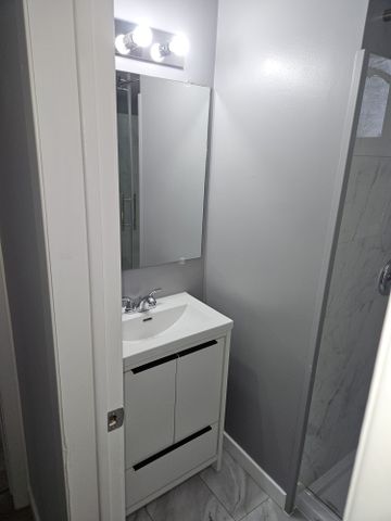 For Lease - 8006 Paddock Trail Drive, Niagara Falls, Ontario - Photo 5