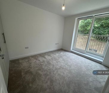 3 bedroom semi-detached house to rent - Photo 3