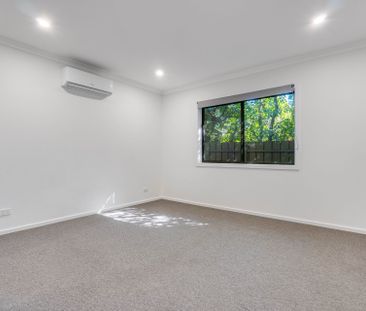 Modern, Stylish & Sleek Living in Prime North Albury Location - Photo 1