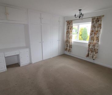 2 bedroom detached bungalow to rent - Photo 3