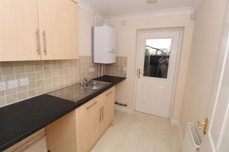 4 bedroom detached house to rent - Photo 5