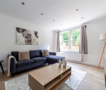 2 bedroom ground floor flat to rent - Photo 4