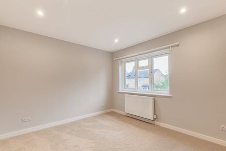 Poolside Close, Banbury - Photo 3