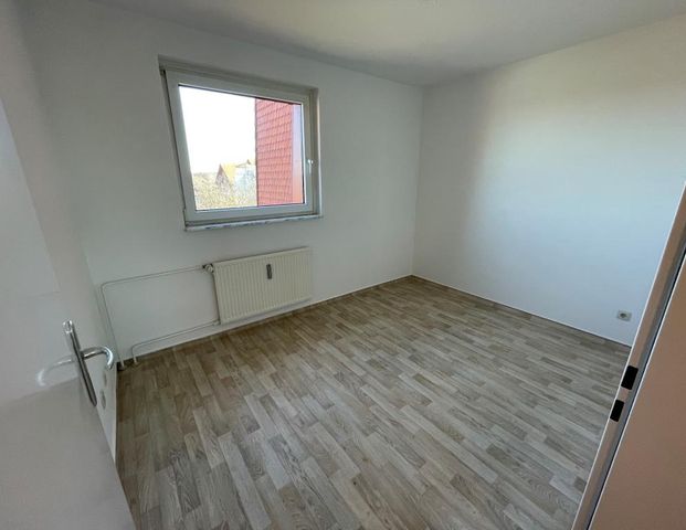 Anmietung ab Sofort! Küchenübernahme möglich! Schöne 3-Zimmer-Wohnung in Wolfsburg Westhagen - Photo 1