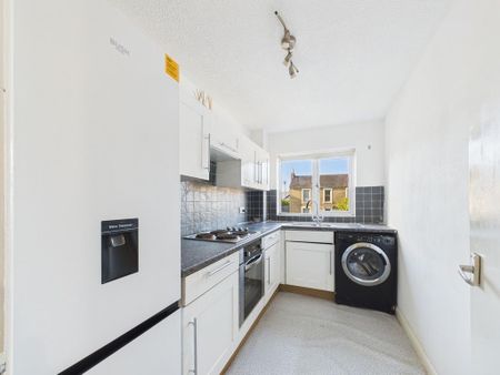 2 bedroom flat to rent - Photo 4