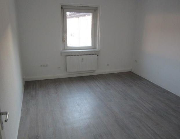 Renovierte 1,5-Zimmer-Wohnung ab sofort für Sie frei - Foto 1