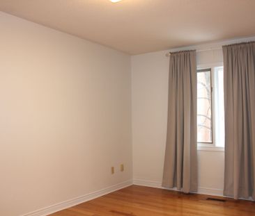 For Lease - 2033 Lumberman Lane, Oakville, Ontario - Photo 5