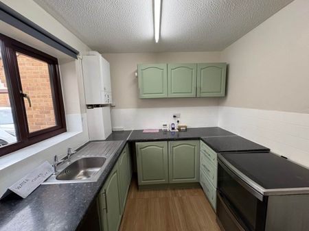Worle, Weston-super-Mare, North Somerset - Photo 3