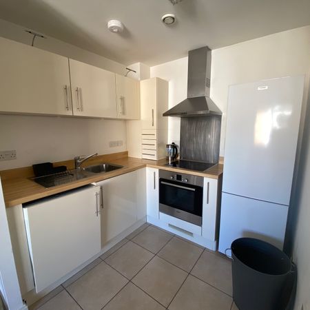 Heol Glan Rheidol, Cardiff - Photo 3