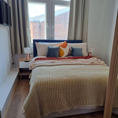 Pembroke Buildings, Swansea, SA1 - Photo 3