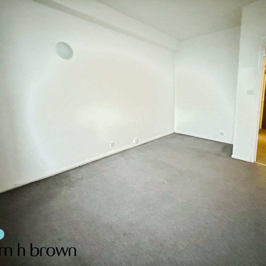 Stanford House, East Tilbury, Princess Margaret Road - Photo 1