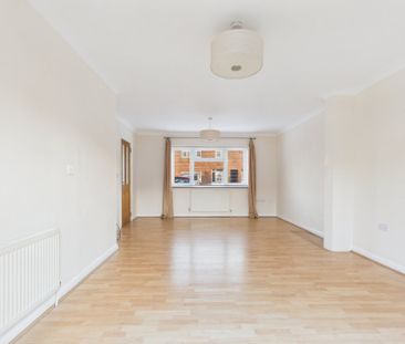 Hamilton Close, Feltham,TW13 - Photo 5