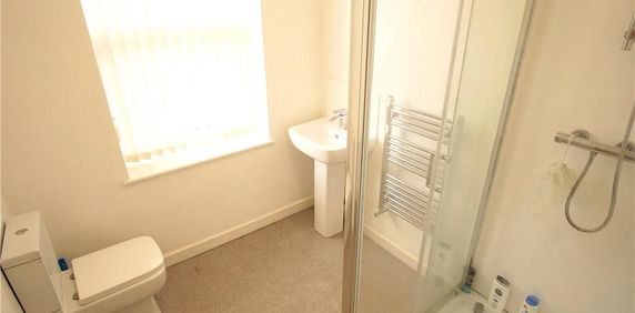 Property to rent - Photo 2