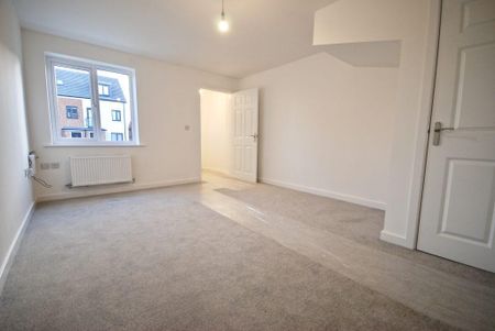 3 bedroom townhouse to rent - Photo 2