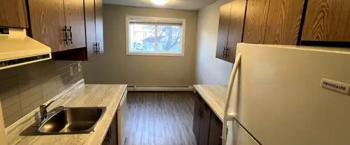 2 bedroom near U of A | 10745 84 Avenue Northwest, Edmonton - Photo 1