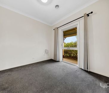 Charming Family Home in Sought-After Boardwalk Estate!! - Photo 3