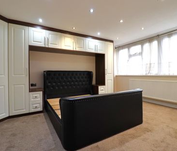 4 bedroom terraced house to rent - Photo 2