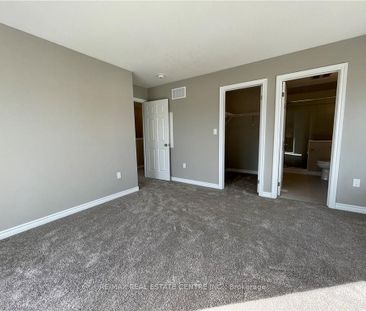 Condo Townhouse For Lease | X7338940 - Photo 4