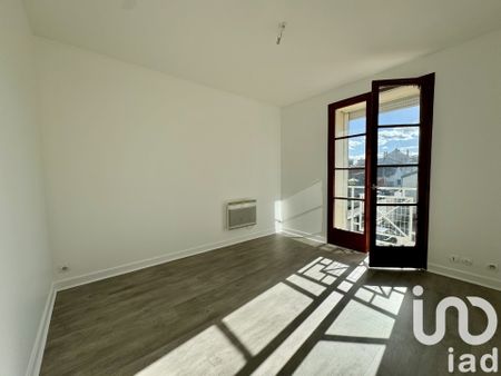 Appartement 3 pièces de 65 m² à Melun (77000) - Photo 2