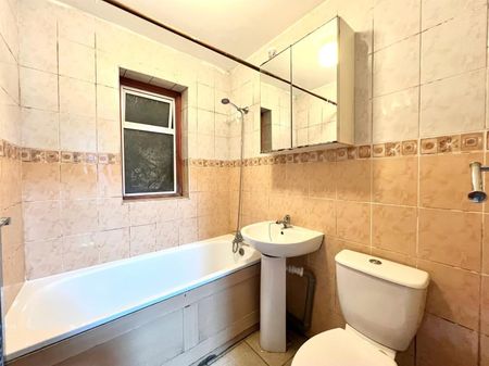 Hickling Road, Ilford - Photo 3