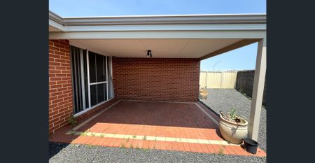 Your next family home awaits! - Photo 5