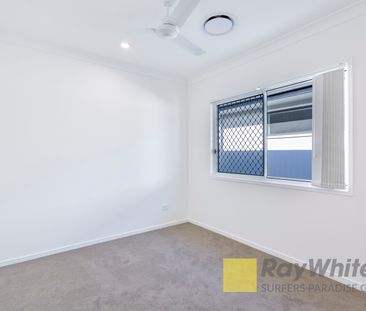 3 Spring Lane, Helensvale QLD 4212 - House For Rent - $1,000 | Domain - Photo 4