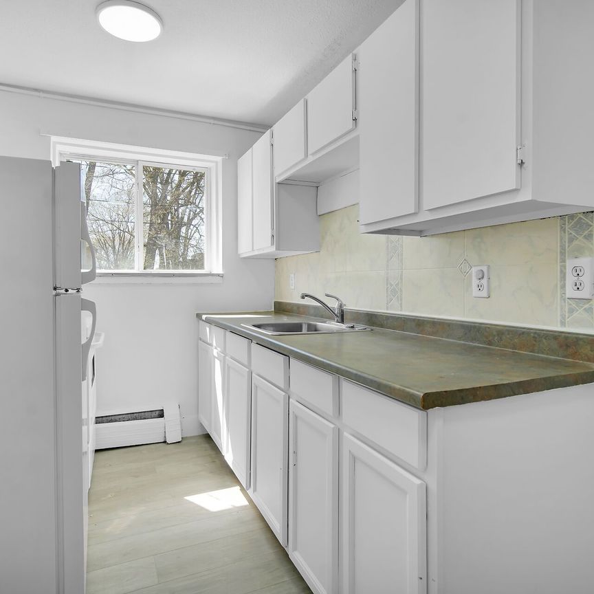 For Lease - 852 Trafalgar Street Unit# 3, London East, Ontario - Photo 1